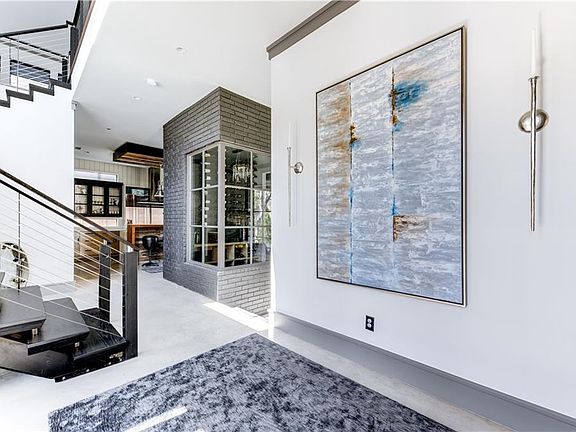 4th image of 6723 Sunnyland Ln