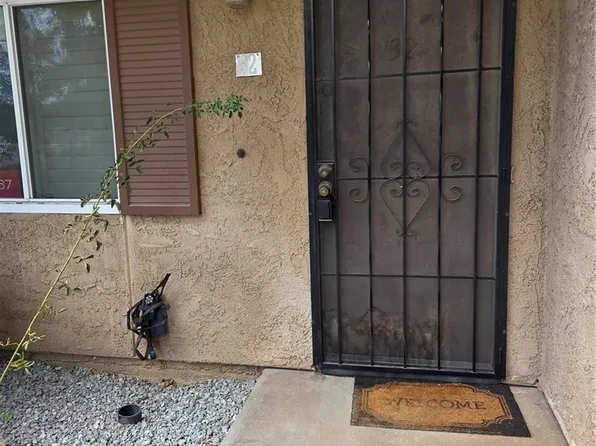 14299 La Paz Dr APT 32, Victorville, CA 92395