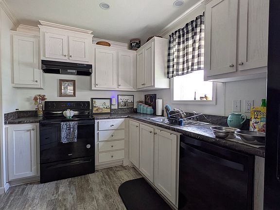 2nd image of 8880 SW 27th Ave Lot B021