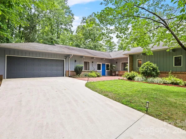 874 Cherokee Pl SW, Lenoir, NC 28645