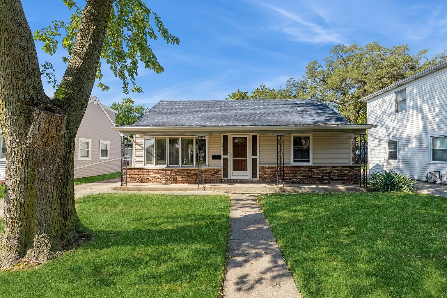 2510 Sarah St photo 1