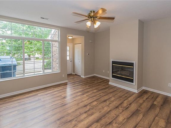 3rd image of 5953 Bastille Ln