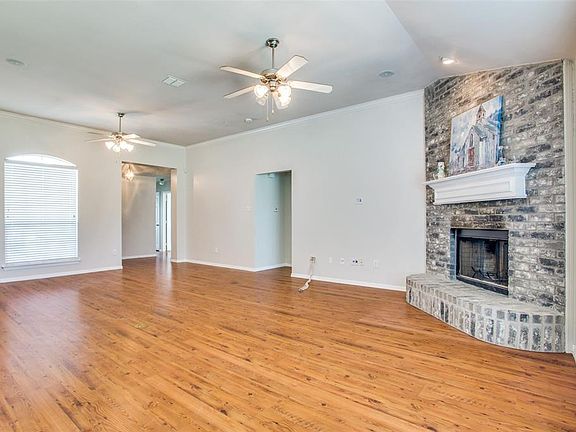 3rd image of 149 Shumard Dr