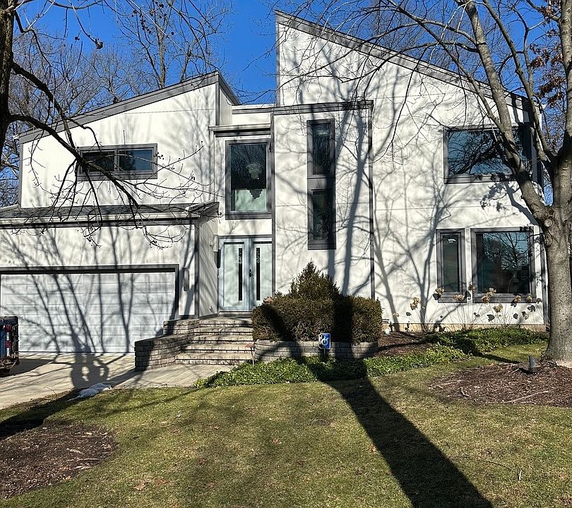 2nd image of 605 Euclid Ct