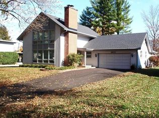 2615 Sycamore St, Columbus, IN 47201