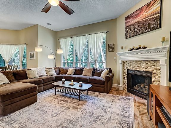 3rd image of 2967 Preserve Landing Dr