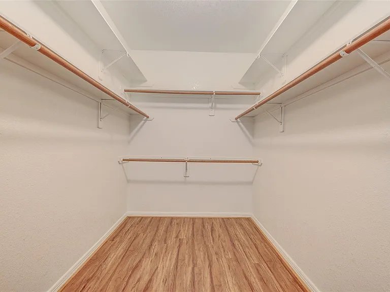 22514 Jutewood Ln — Photo 47