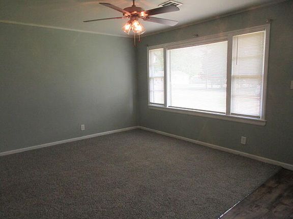 2nd image of 706 Admiral Trussler Blvd