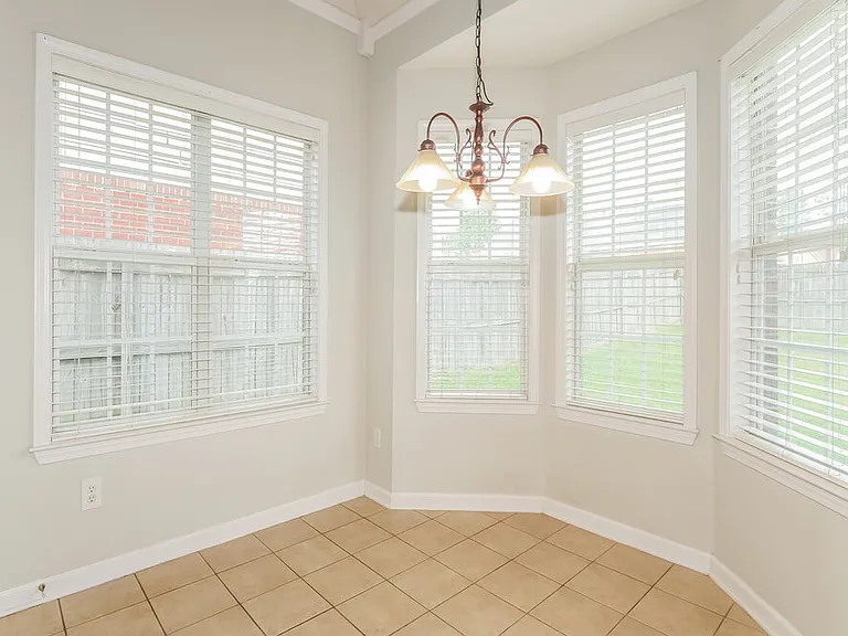 9921 Greenalder Cv N — Photo 6