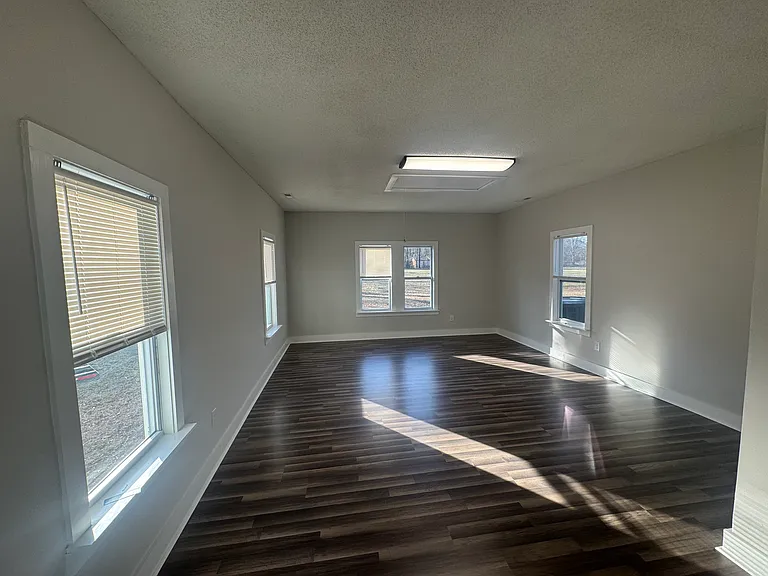 3715 Pulaski Pike NW — Photo 8