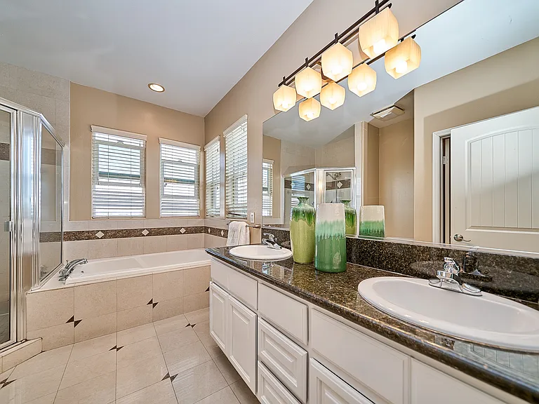 2577 Mountain Ave — Photo 38