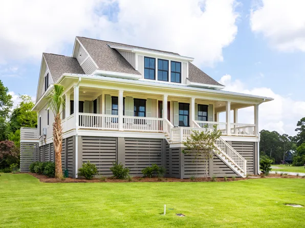 4597 Cape Island Dr, Awendaw, SC 29429