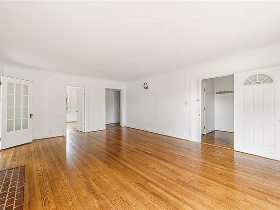 5th image of 1612 W 1st St