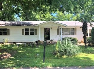 502 5th St, Charleston, AR 72933