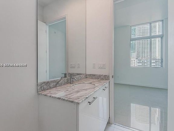 5th image of 500 Brickell Ave APT 1101