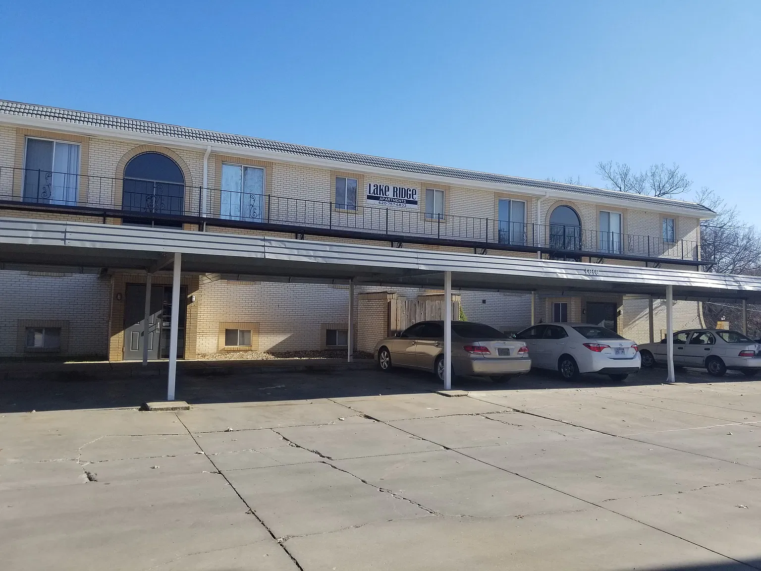 2 bed, 940 sqft, $850 — Photo 2