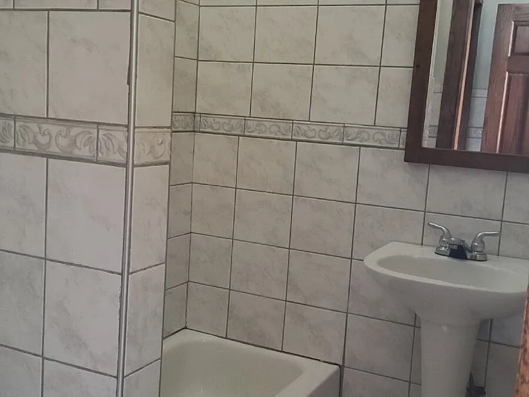 811 16th St #8 — Photo 3