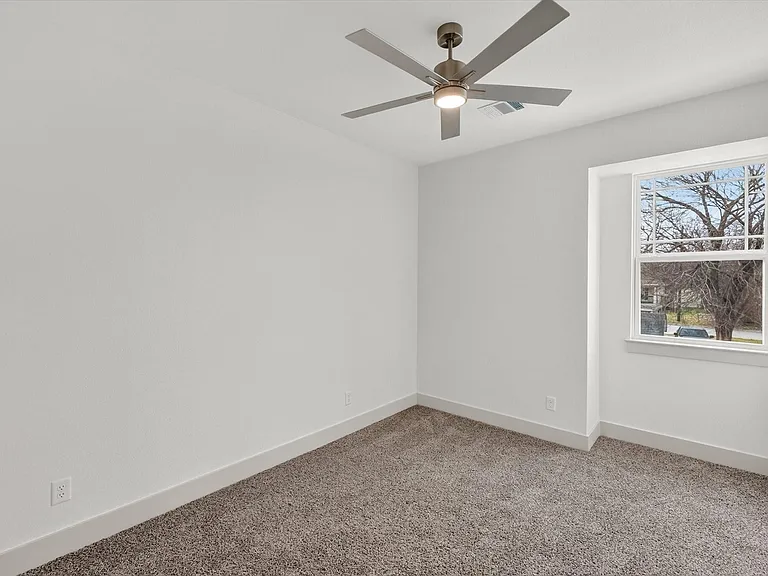 502 E Kimball St #1 — Photo 22