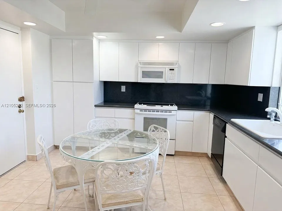 600 Three Islands Blvd #1722