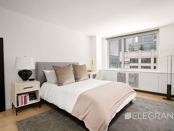 4th image of 301 W 53rd St APT 4G