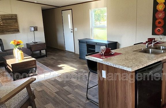 4th image of 7817 Fleetwood Dr