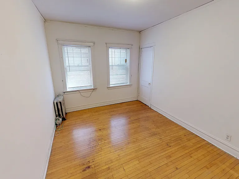 1902 E Linnwood Ave — Photo 7