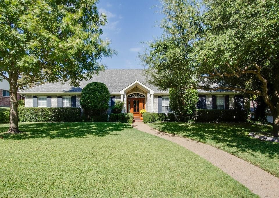1st image of 308 Stonebridge Dr