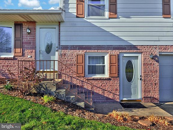 2nd image of 1819 Ashton Dr