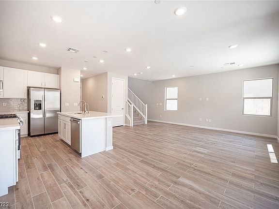 5th image of 11579 Desert Hollow Ave