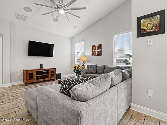5th image of 6035 Monterey Cypress Trl