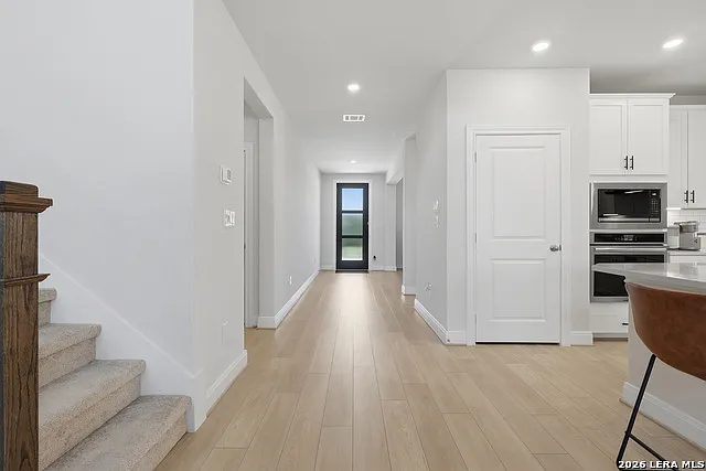 14827 Mapleton Hl — Photo 9
