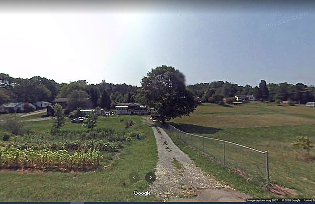 2nd image of 812 Deaderick Rd