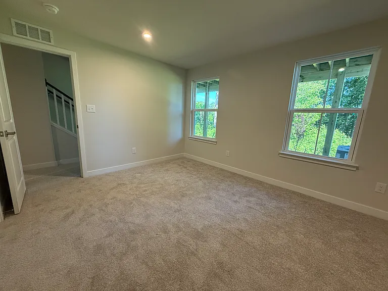 4319 Reusch Cir — Photo 3
