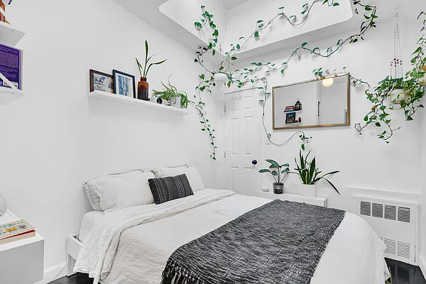 Rented by Cooper & Cooper Real Estate | media 4