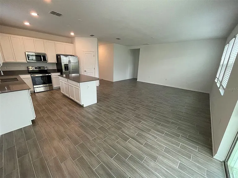 660 Tanaro Ln — Photo 11