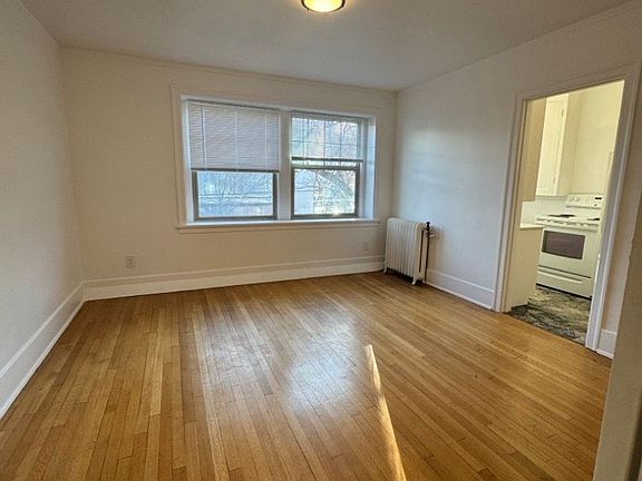 3rd image of 906 E John St APT 311