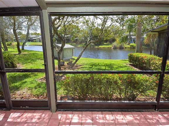 4th image of 3309 NE Holly Creek Dr