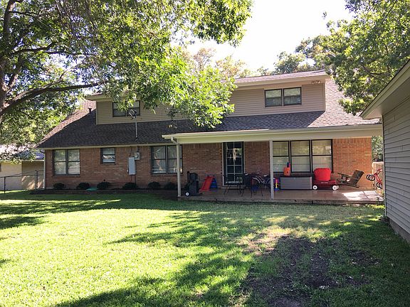 4th image of 3828 Glenmont Dr