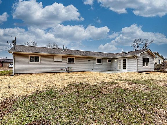 2nd image of 908 Brookwood Dr