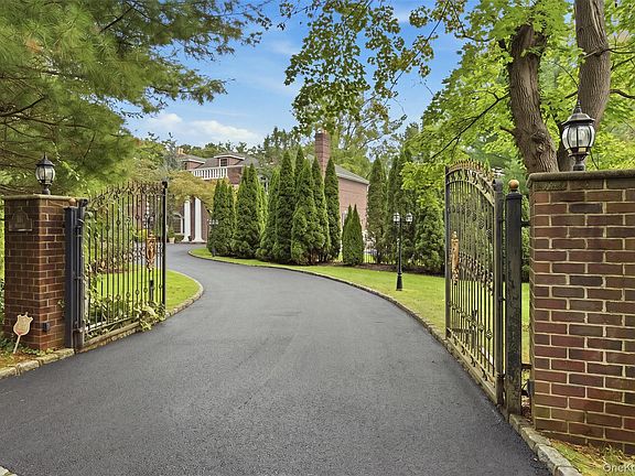 4th image of 147 Bacon Road