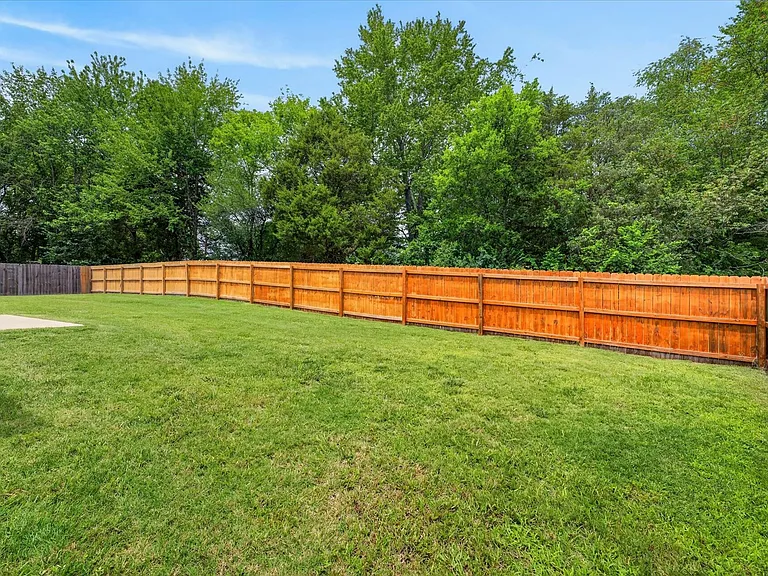 513 Wingfield Ct — Photo 38