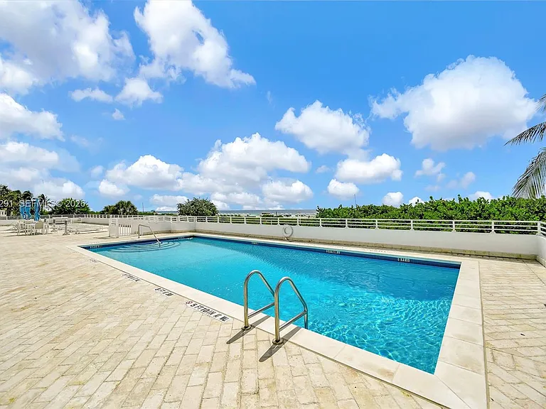 345 Ocean Dr #623 — Photo 45