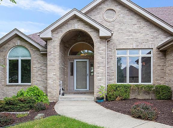 3rd image of 8631 Cullen Dr