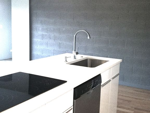 5th image of 2624 W Armitage Ave #4