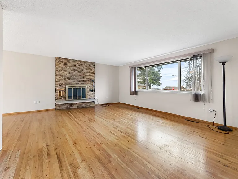 1502 Adams St — Photo 4