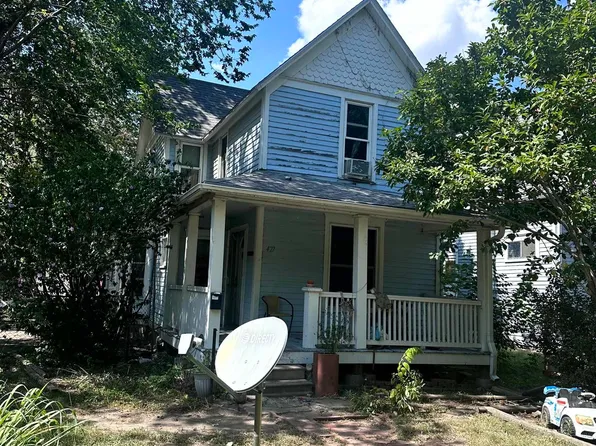 427 SW Clay St, Topeka, KS 66606