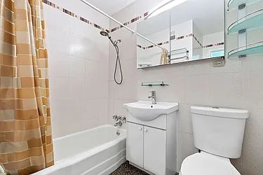 Sold by Thomas Lipovetsky, LREB