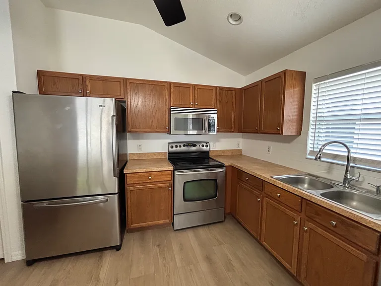 15820 Cedar Elm Ter — Photo 10