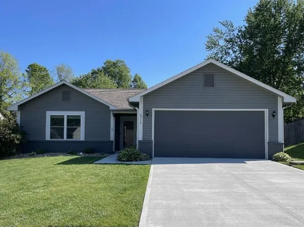 1116 W Pine Meadows Dr, Bloomington, IN 47403