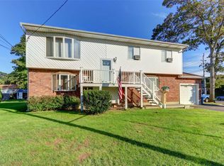 301 Cherry Ave, West Sayville, NY 11796